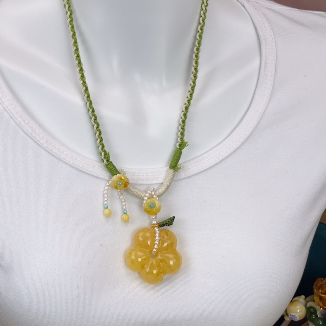 琥珀裸石未镶嵌蜜蜡