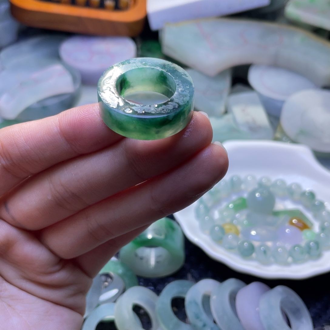 定制翡翠未镶嵌翡翠