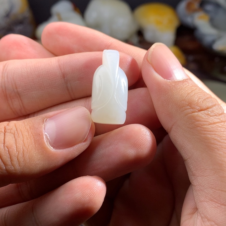 和田玉未镶嵌挂件