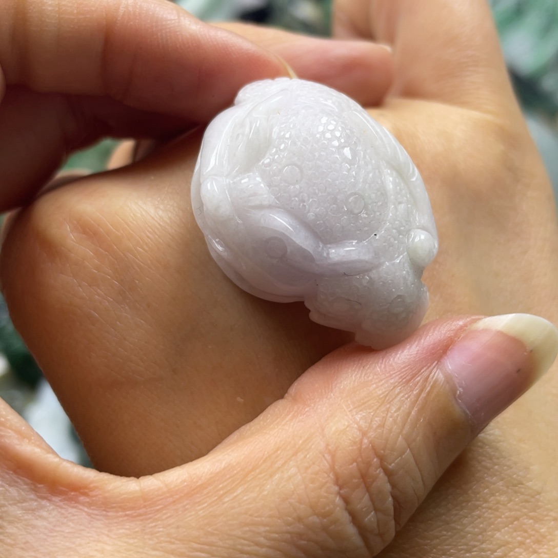 翡翠未镶嵌颈饰牌子