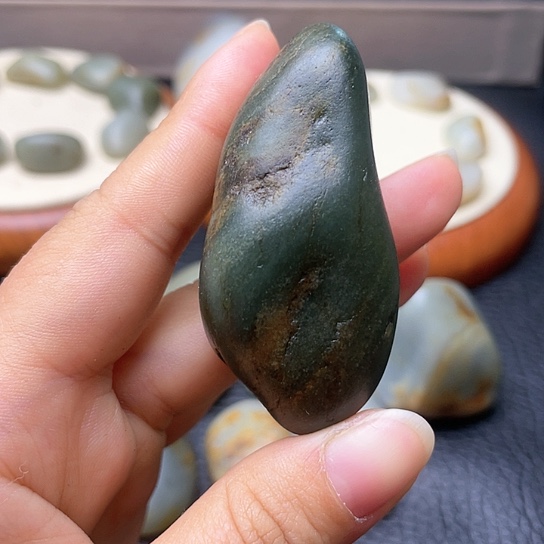 和田玉颈饰未镶嵌9