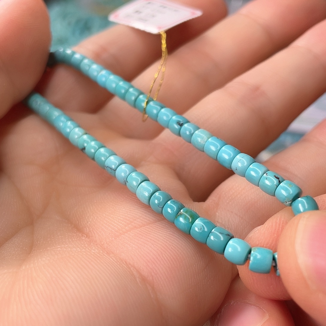 未镶嵌绿松石颈饰