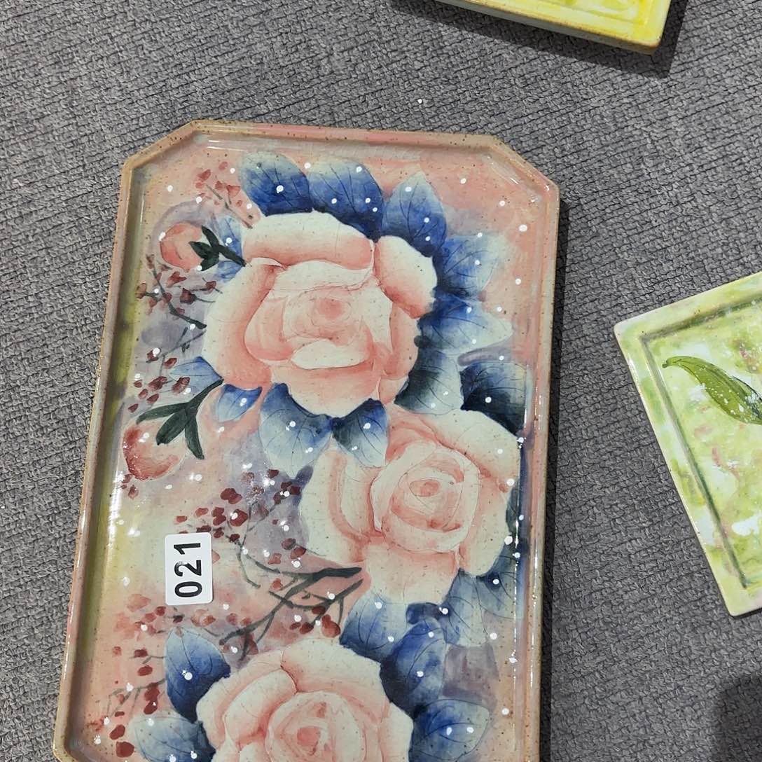 瓷片……在这里我们都有很多朋友