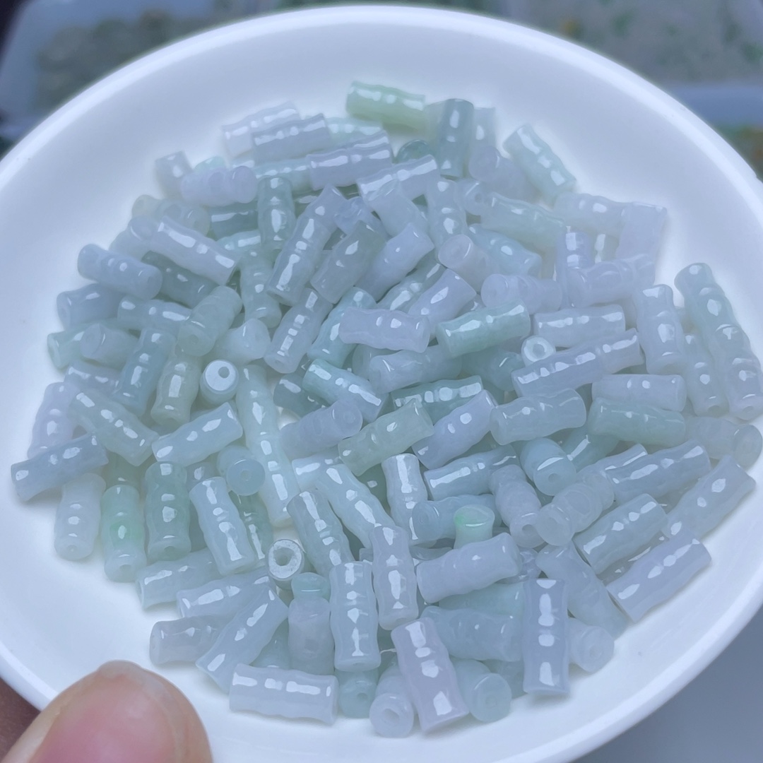 翡翠散珠卡4.5*9.7冰绿白竹节