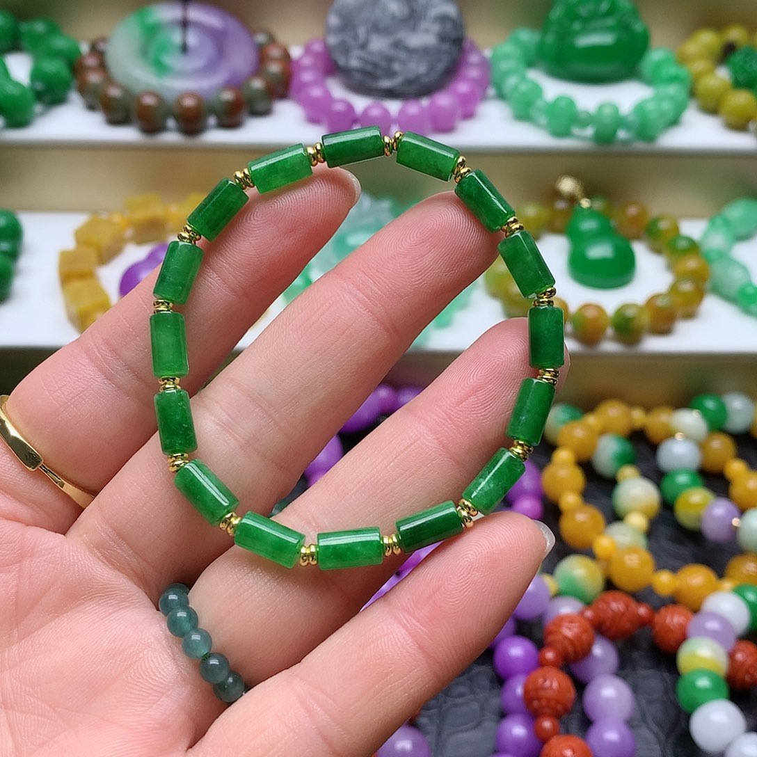 吊坠(赠链)未镶嵌翡翠