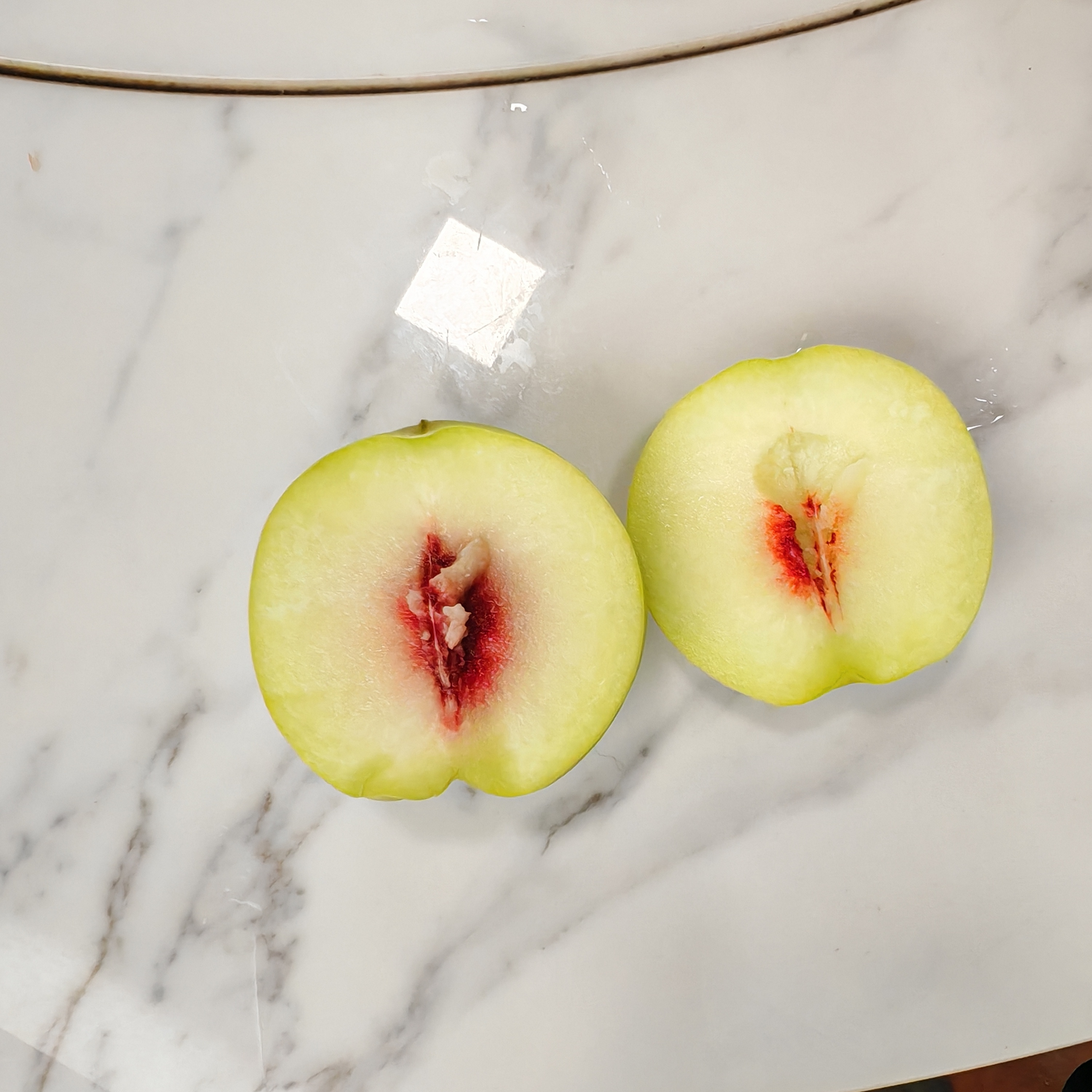 清江脆桃长阳产地直发脆蜜桃应季水蜜桃现摘现发香脆青甜鹰嘴桃