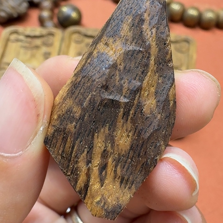 大叶紫檀（黑酸枝木类）