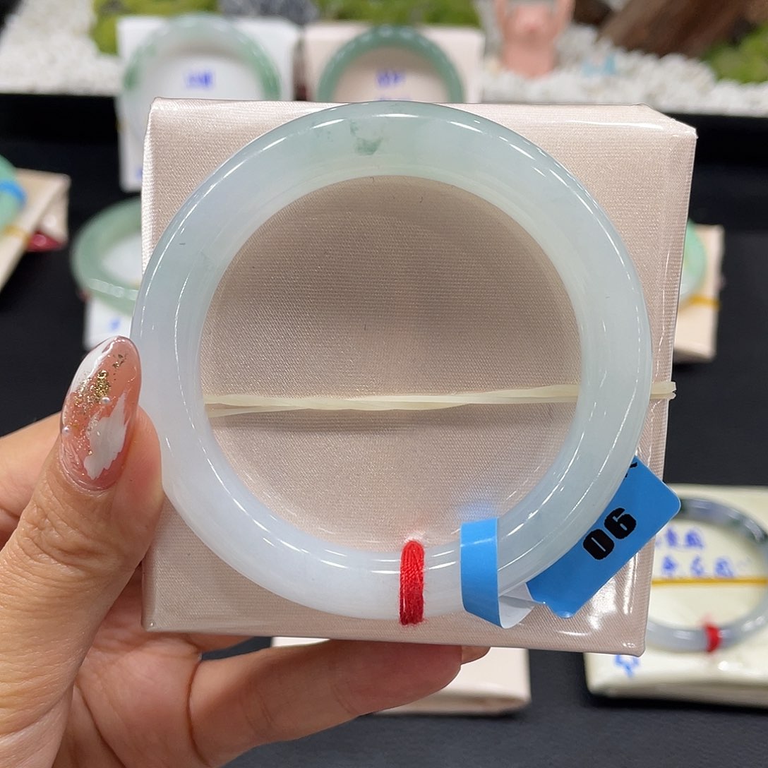 翡翠未镶嵌手镯天然翡翠