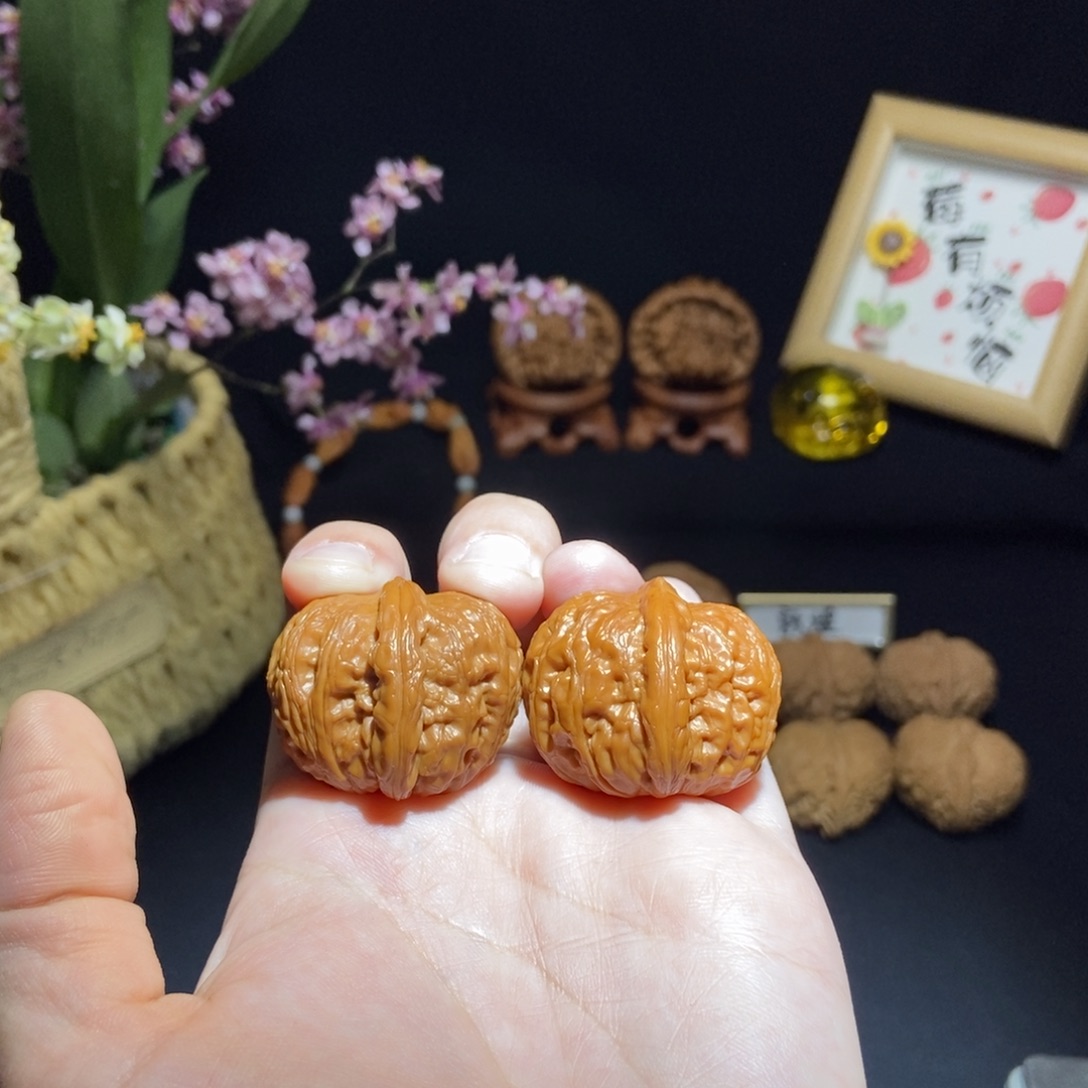 猴头核桃吊坠35元宝