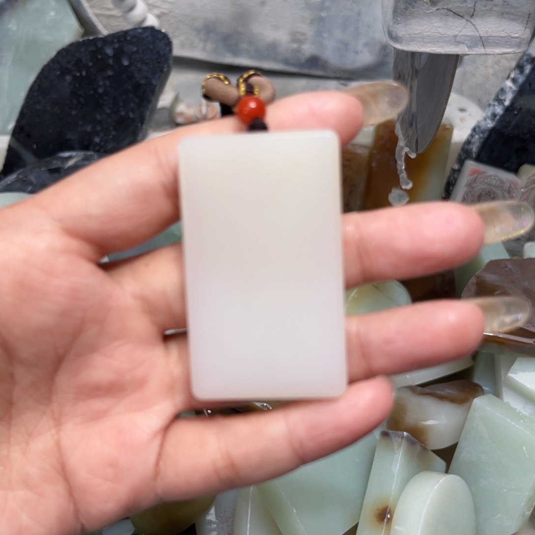 未镶嵌和田玉挂件定制和田玉