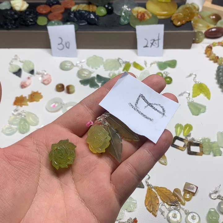 蛇纹石玉耳钉足银镀金镶嵌用****1