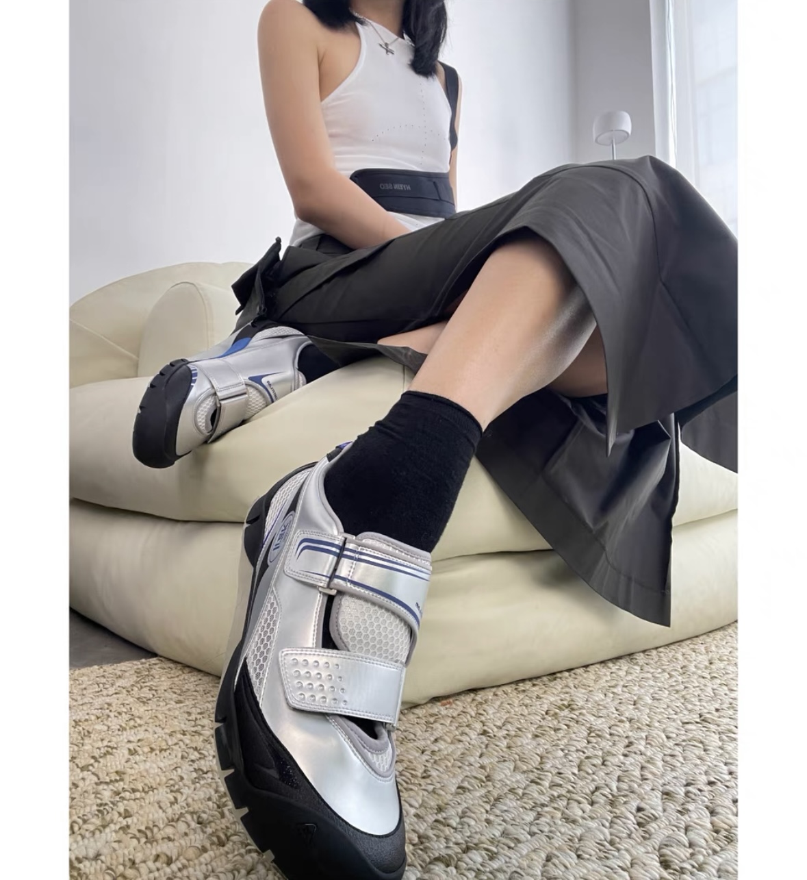 25新款un小众设计师款平底休闲炫彩复古德训印花女士赛车鞋