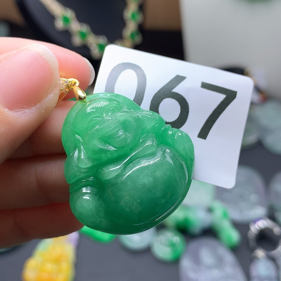 翡翠颈饰未镶嵌翡翠