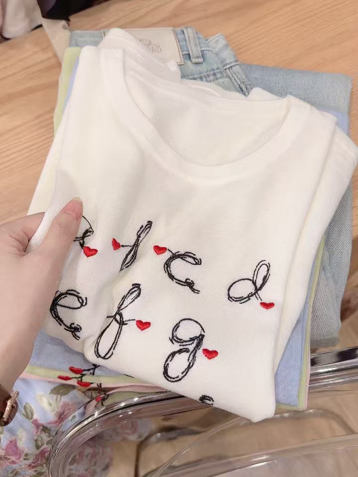 七言家巨好看！米白刺绣字母亚麻短袖8