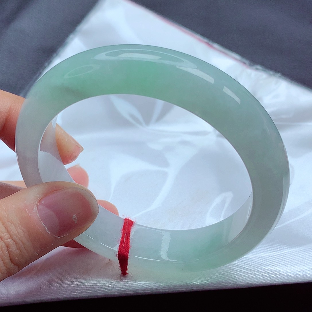 翡翠手镯未镶嵌56.6 圈