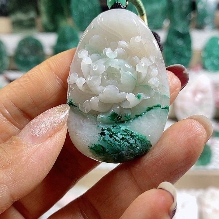 独山玉颈饰未镶嵌！***！