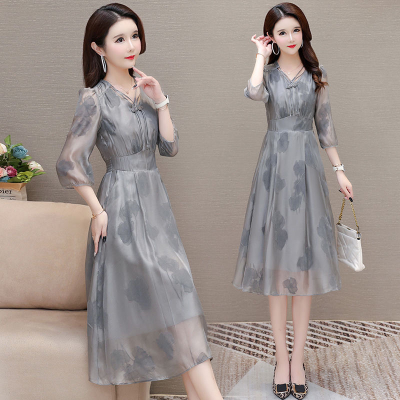 B356高贵优雅阔太太七分袖连衣裙女2025妈妈时尚碎花显瘦裙子