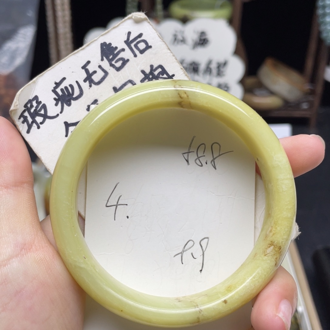 未镶嵌蛇纹石玉手镯