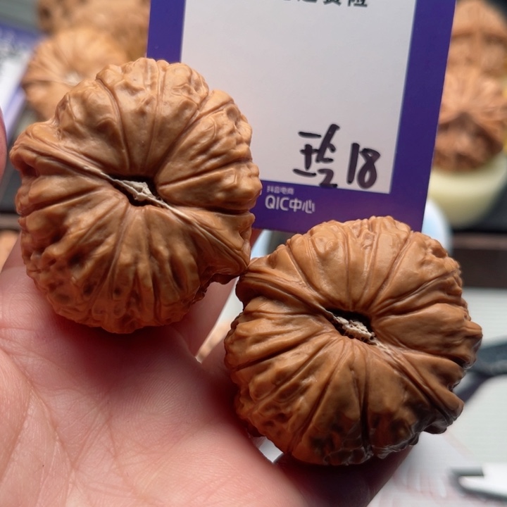 吊坠文玩核桃利**术文玩核桃18