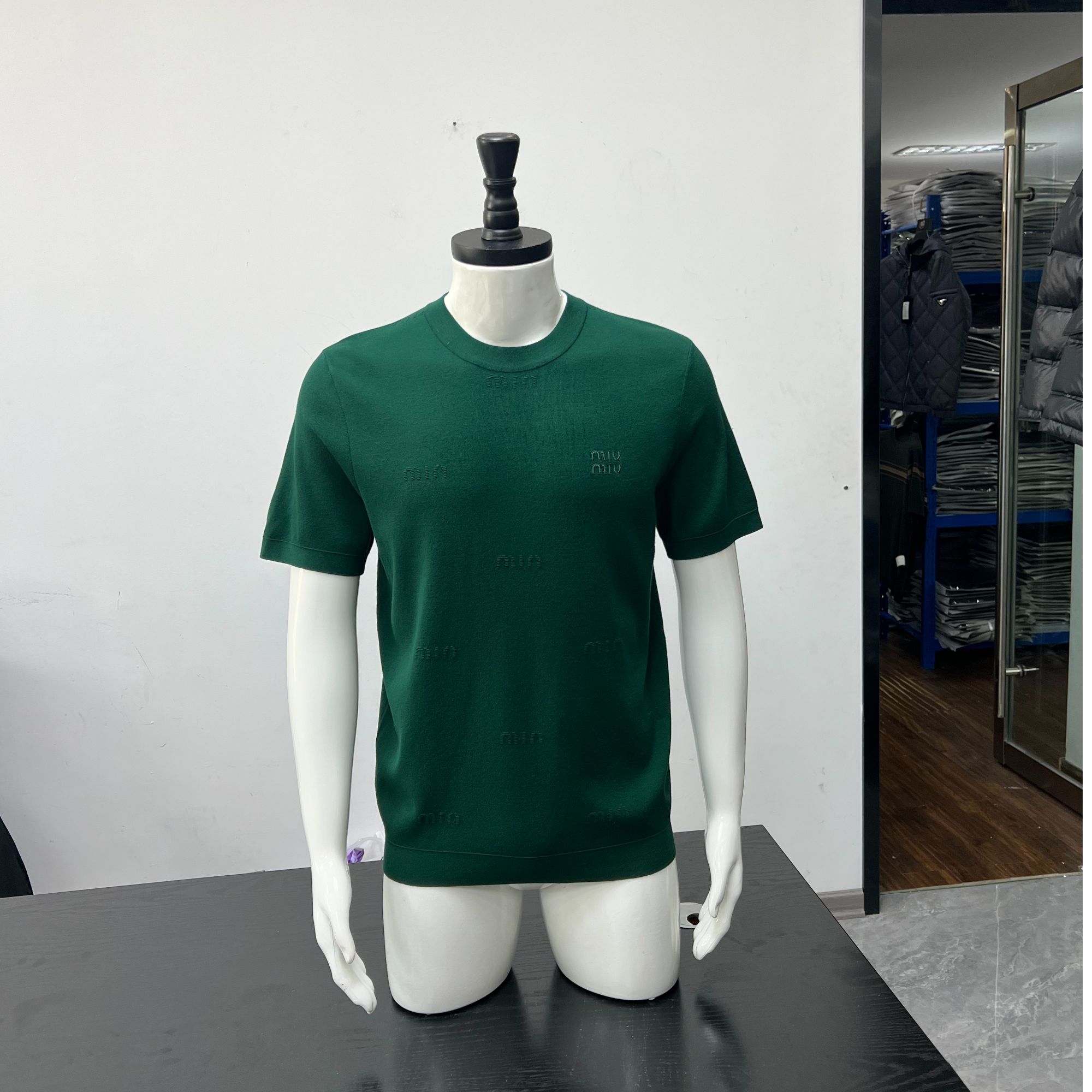 绿色高品质针织短袖男士轻奢时尚休闲百搭简约纯色圆领修身
