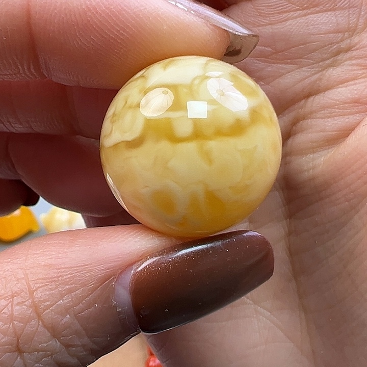 蜜蜡未镶嵌珠宝奇石