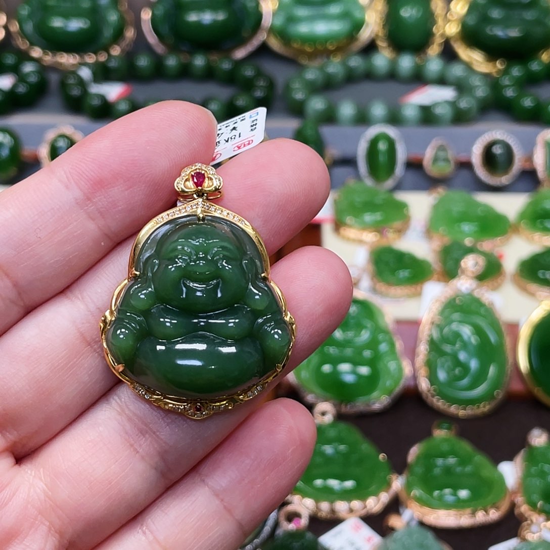 和田玉（碧玉）颈饰18K金镶嵌冰绿佛公28