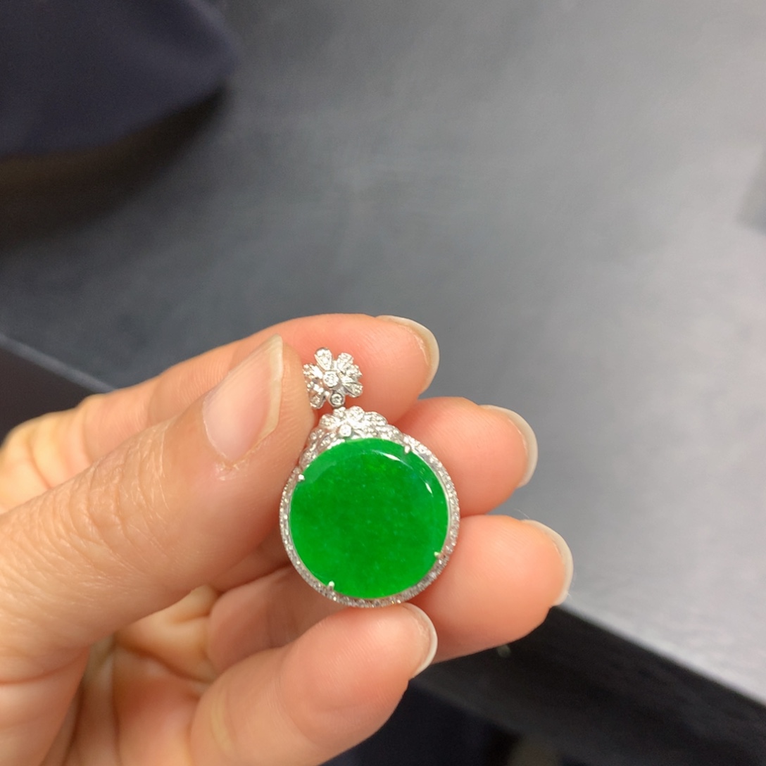 翡翠18K金镶嵌吊坠(不含链)