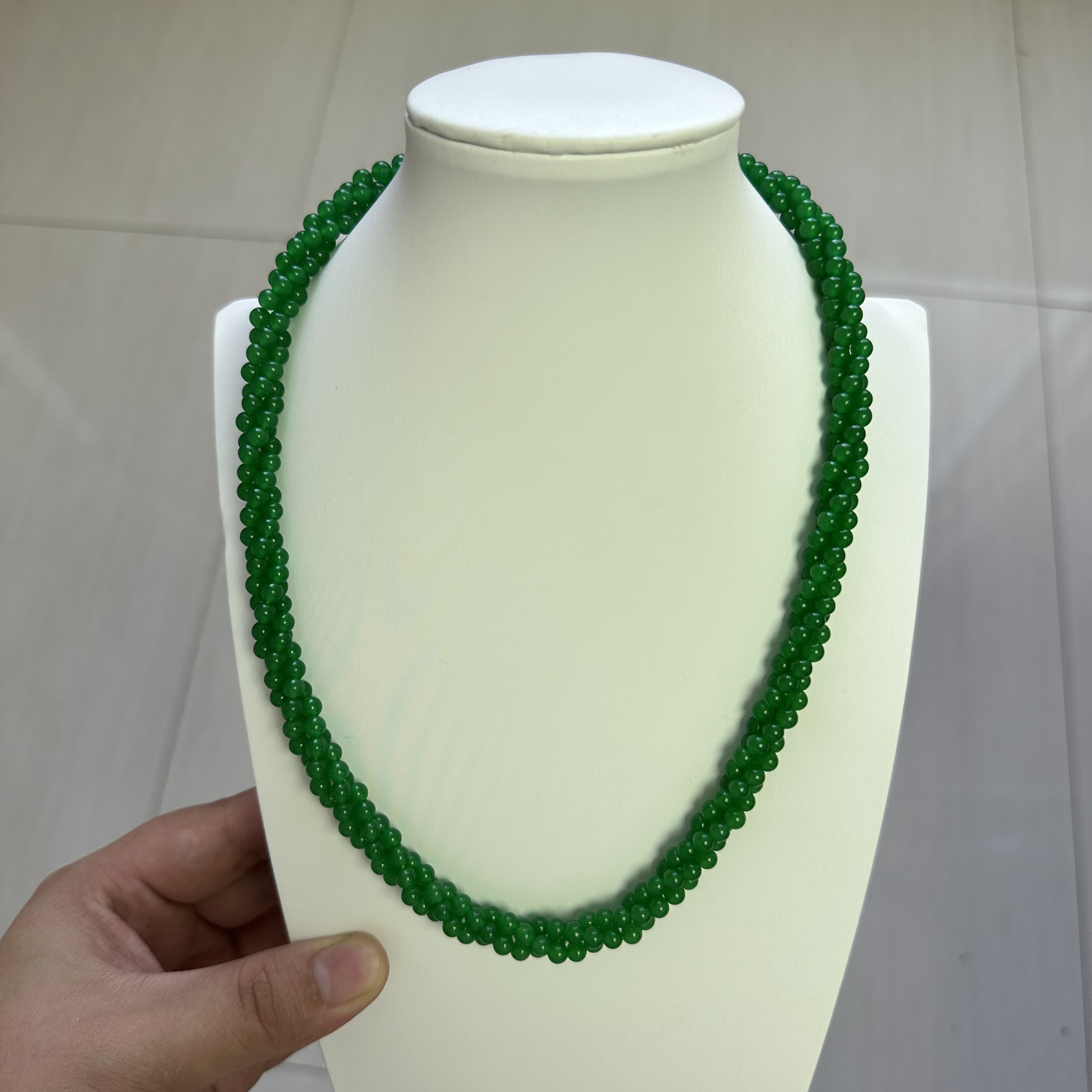 缅A翡翠小米三圈扭扭项链