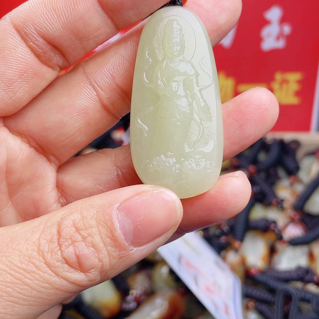 和田玉颈饰未镶嵌