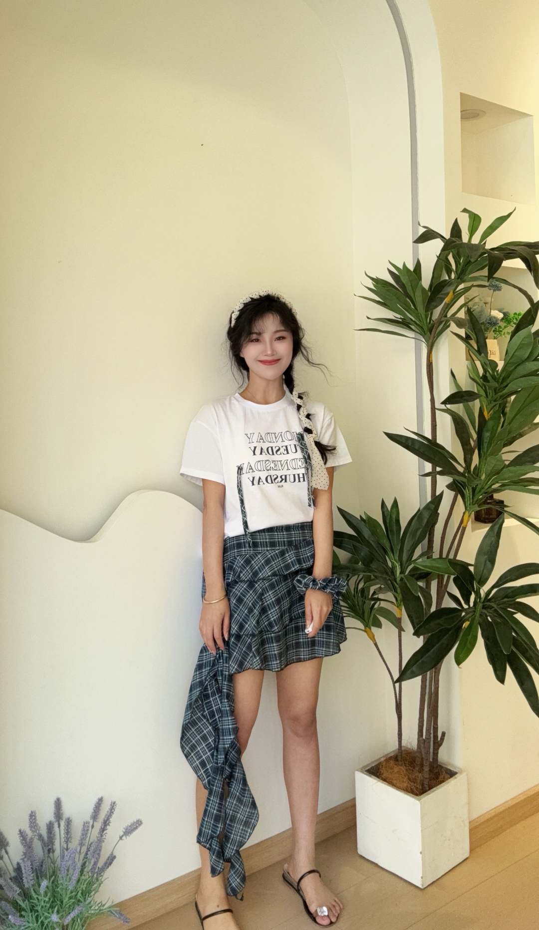 这里休闲女装春季新款时尚显瘦韩版高腰短款百搭上衣宽松白色格子