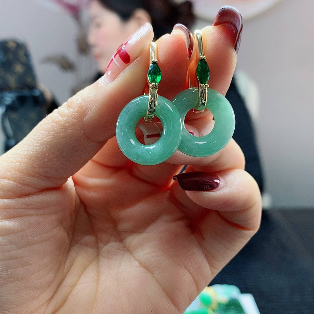 【闪购商品】翡翠耳饰未镶嵌，