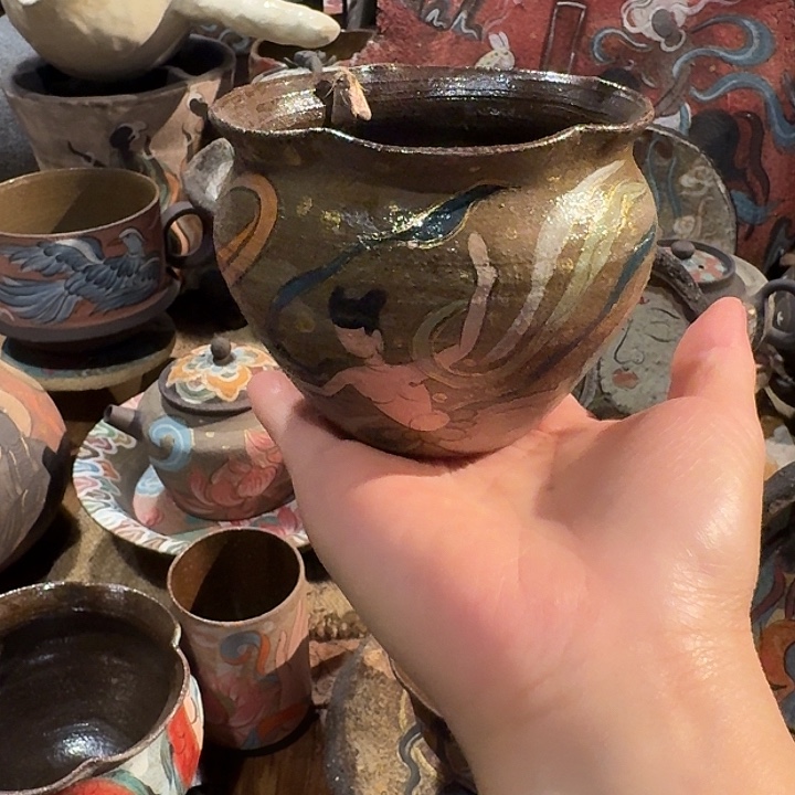 手工制作各种精美陶瓷