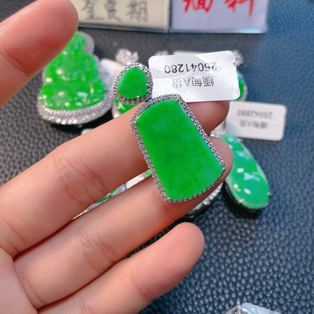 【闪购商品】翡翠银S925镶嵌吊坠(不含链)