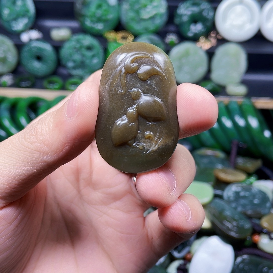 和田玉未镶嵌珠宝奇石