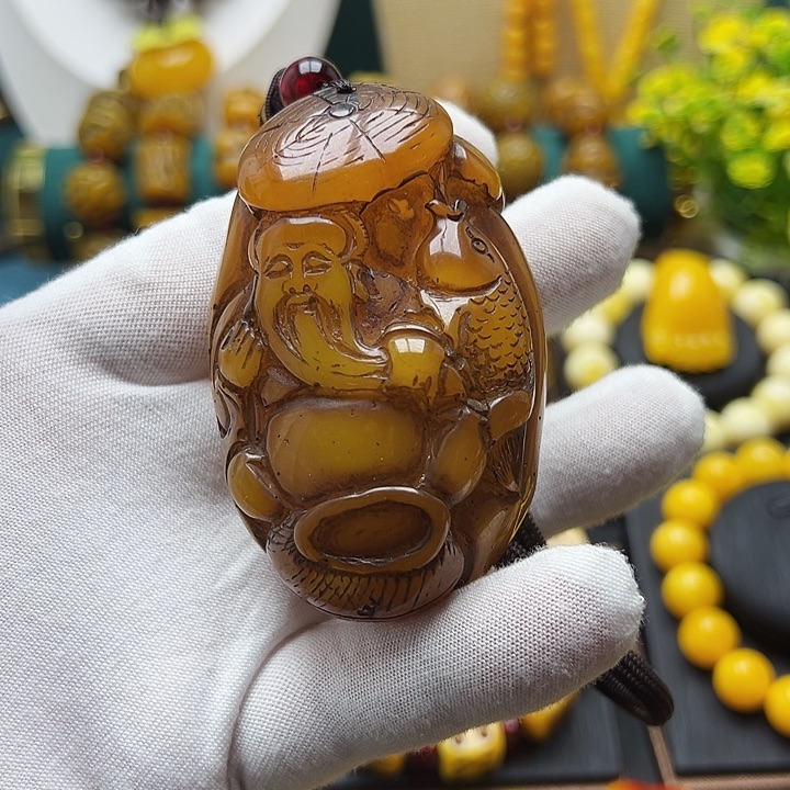 琥珀未镶嵌颈饰蜜蜡