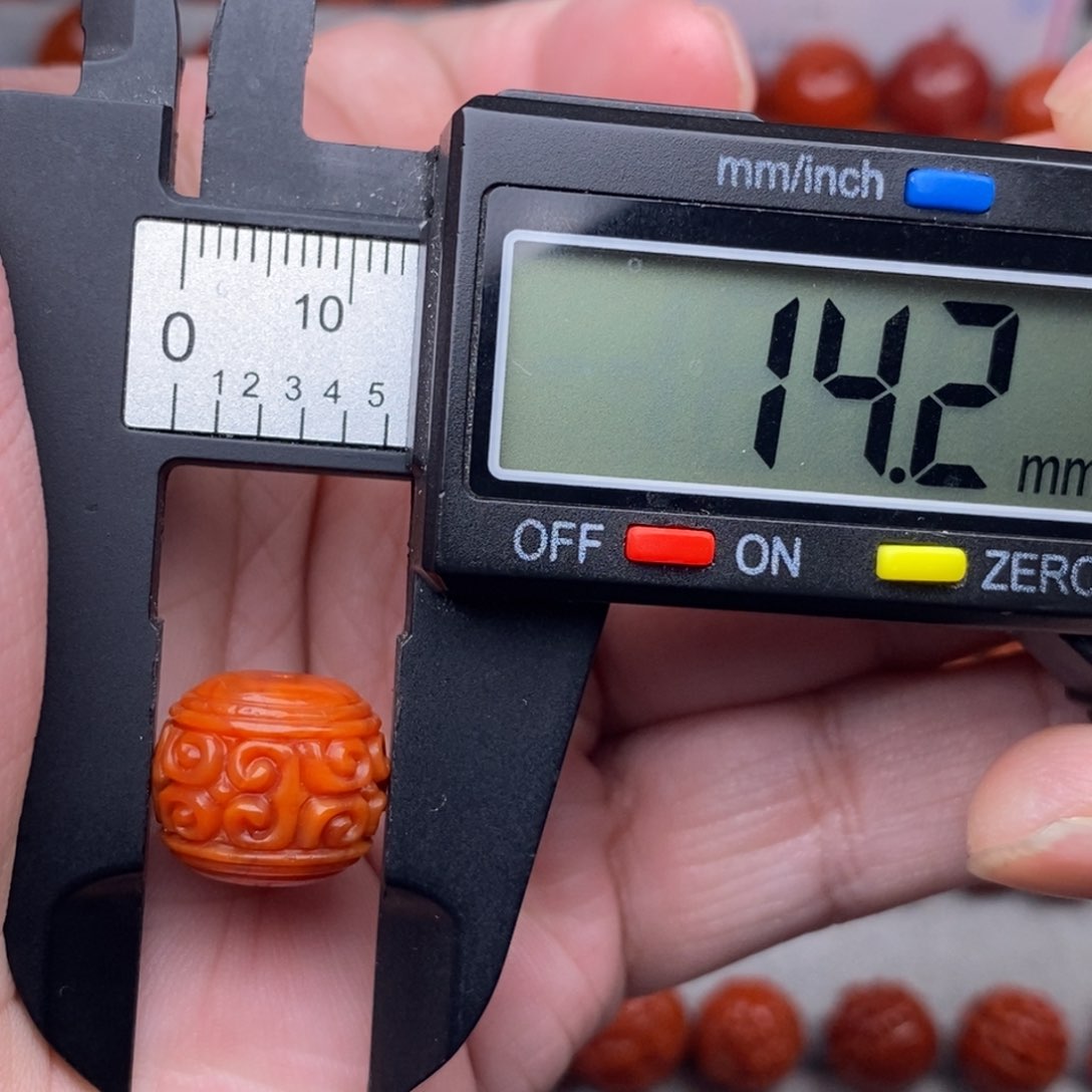 南红玛瑙配饰未镶嵌有瑕疵大特惠清仓