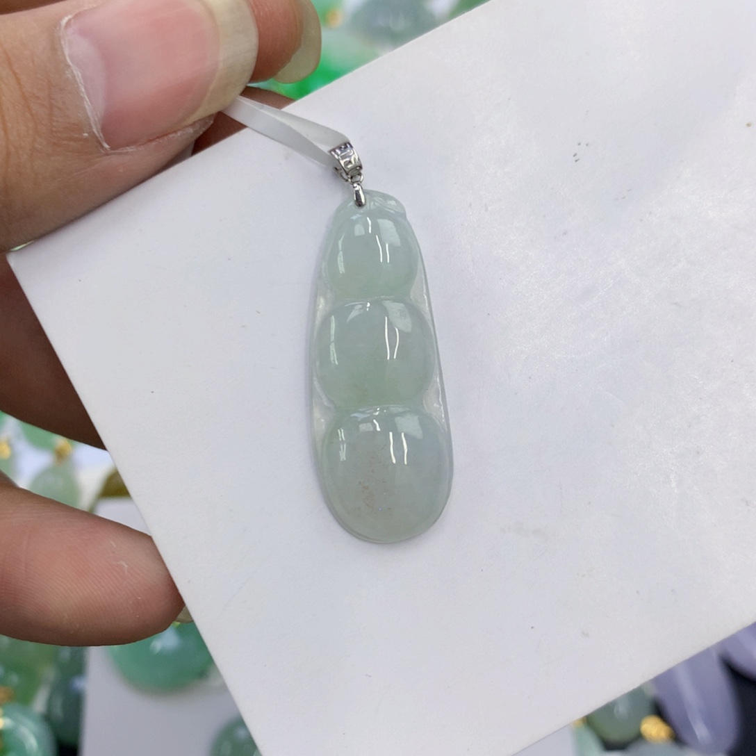 颈饰18K金镶嵌翡翠翡翠