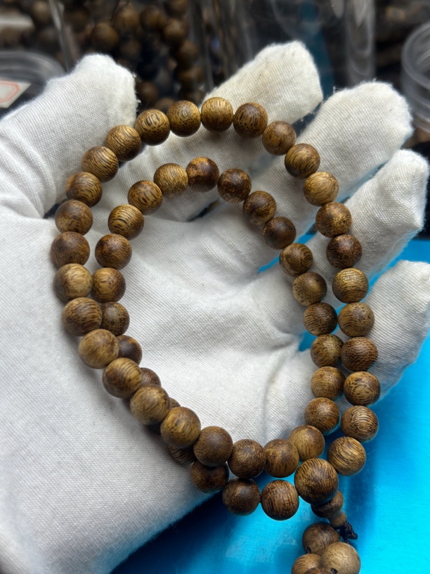 白棋楠沉香0.8圆珠双圈 13克多样性发一