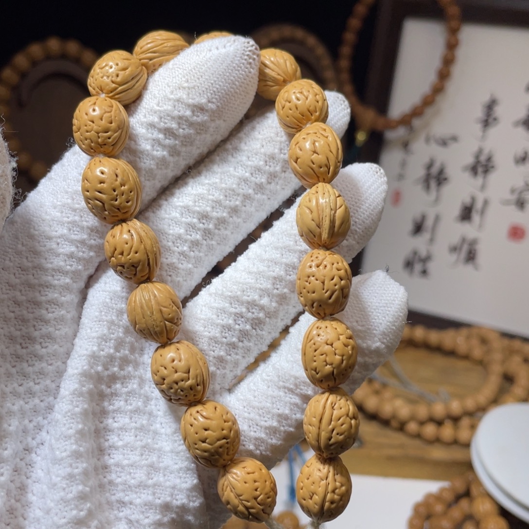 z***！吊坠桃核东北金瓜子