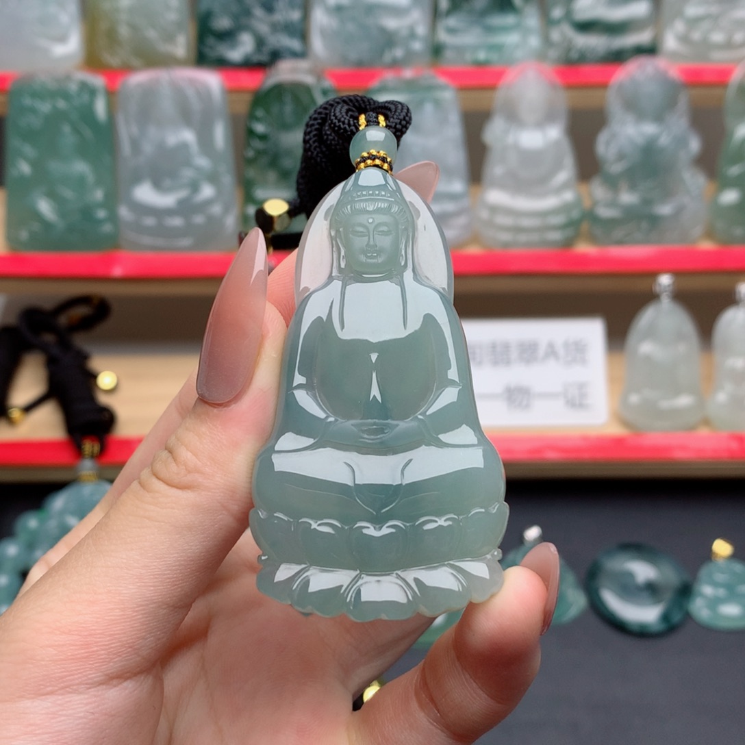 翡翠未镶嵌颈饰素衣
