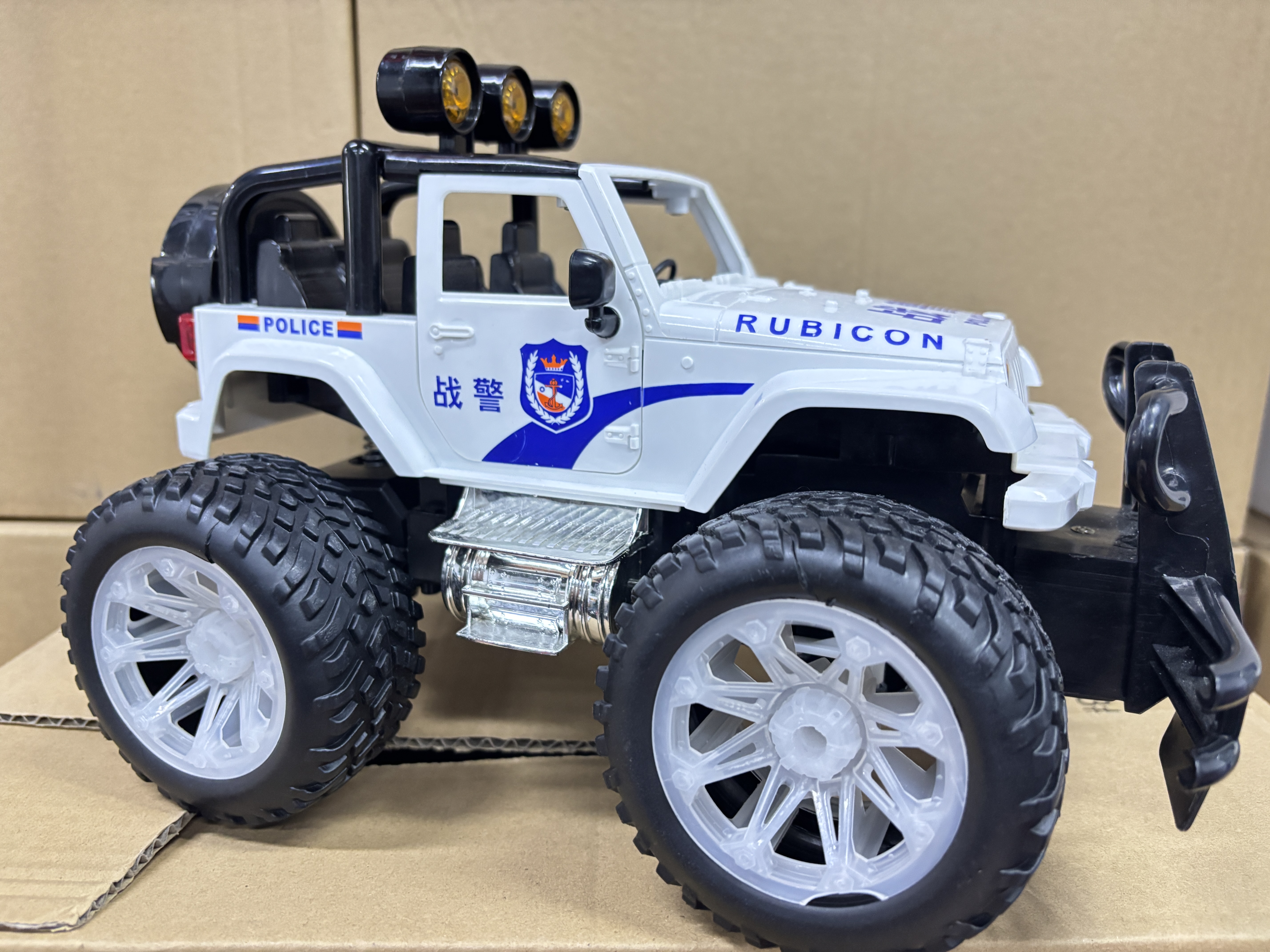 大号惯性警车战警车越野车适合生日礼物科学实验玩具电商盒发货ls