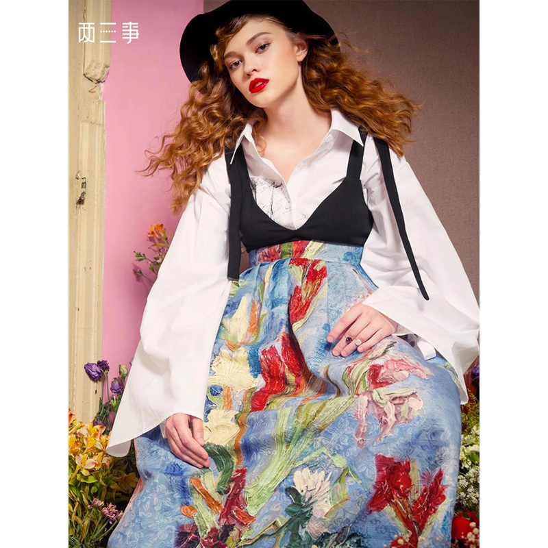 两三事梵高艺术 色变开蒙 春季新款深v领印花拼接绑带连衣裙