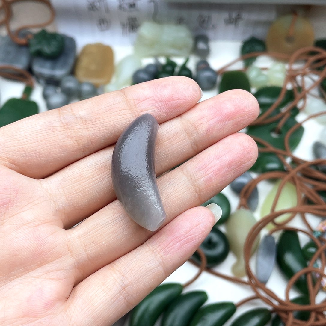 颈饰未镶嵌和田玉S****s