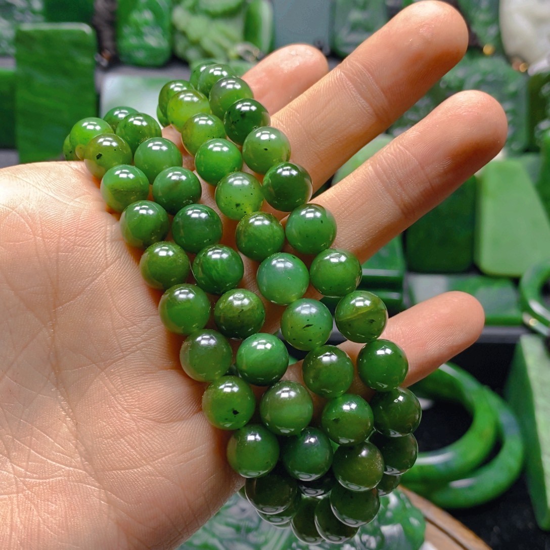 值***待和田玉未镶嵌珠宝半成品