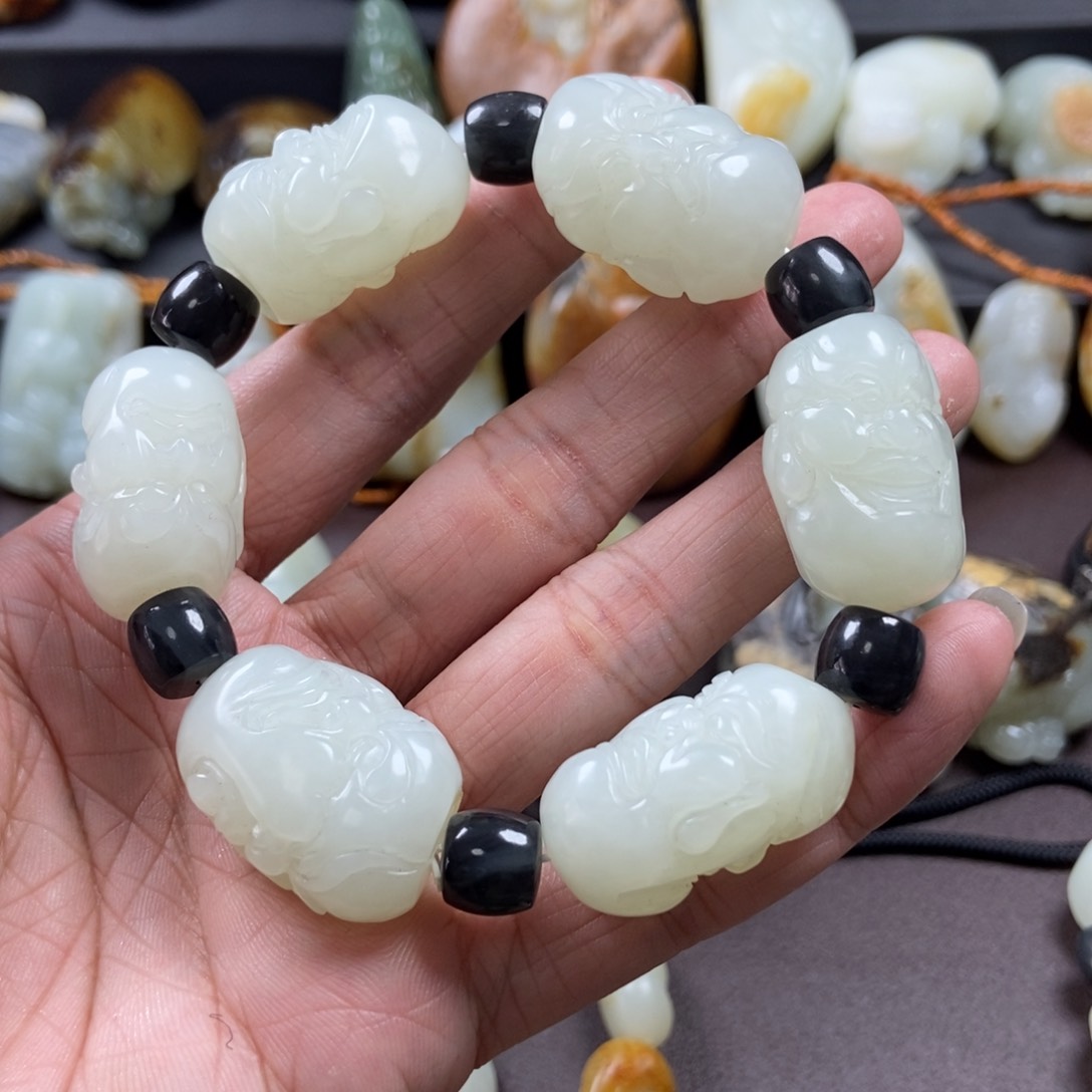 和田玉未镶嵌把件猫***儿