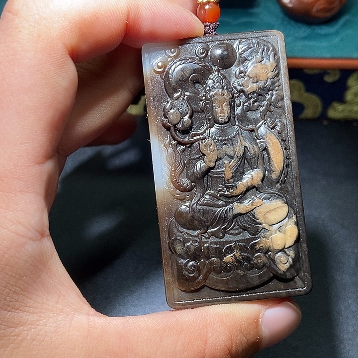 凡***人和田玉未镶嵌颈饰CC