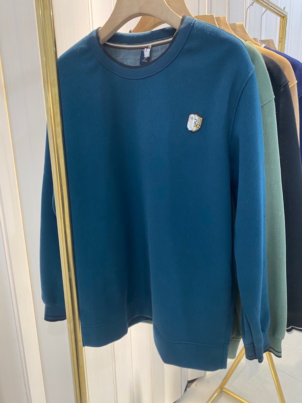 邹先森1718-66保暖修身时尚佳人套头打底衫圆领。