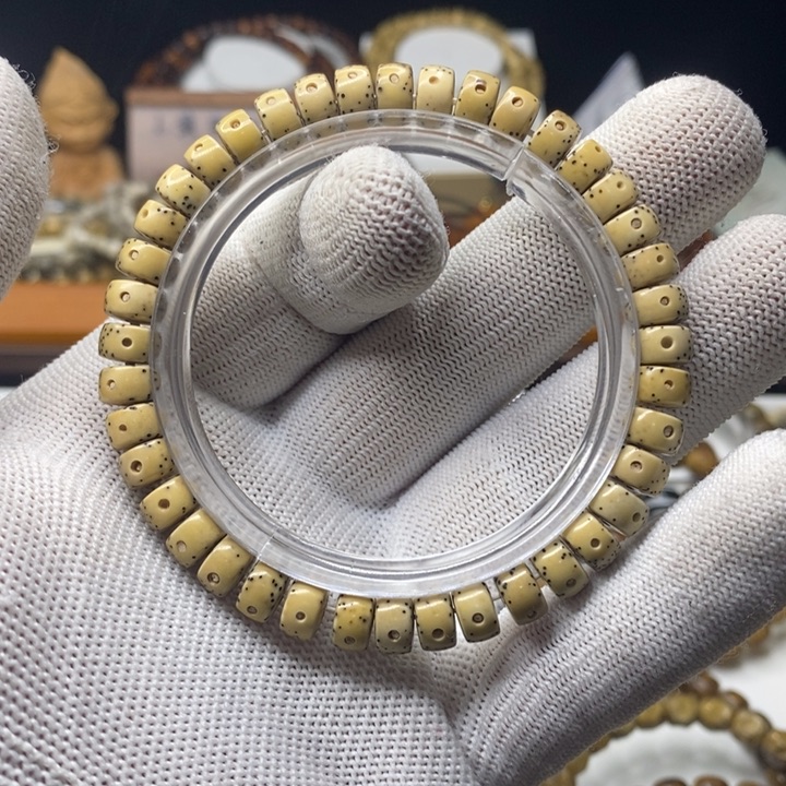 星月菩提手串星月菩提8x4原生态鸡油黄