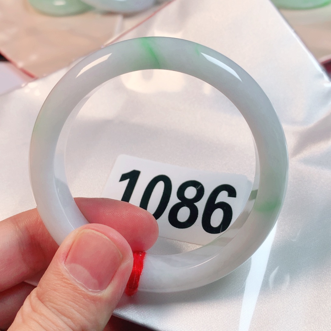 翡翠手镯未镶嵌翡翠手镯1086