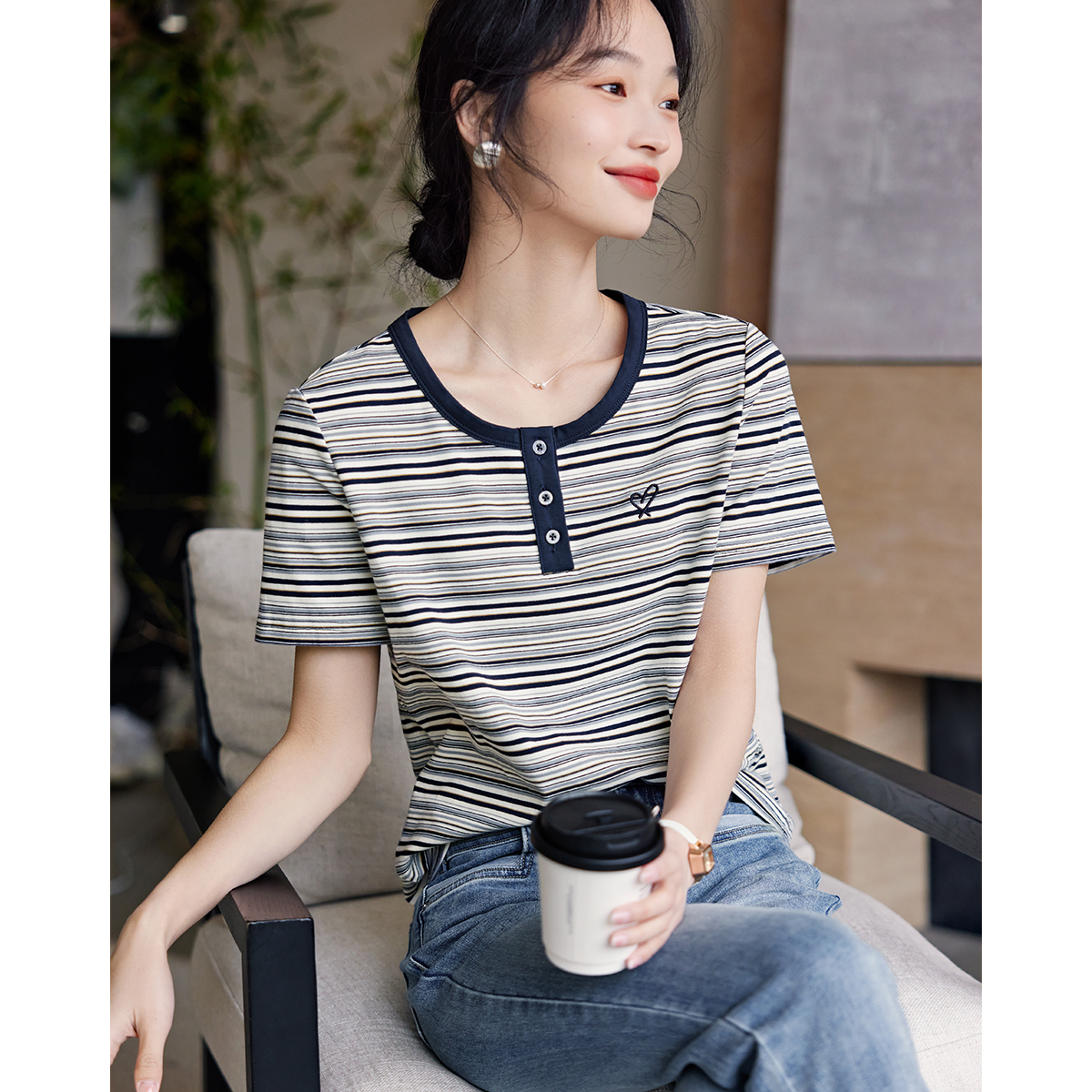 XWI/欣未2025年夏季新款撞色边刺绣短袖t恤女休闲百搭条纹t恤9280